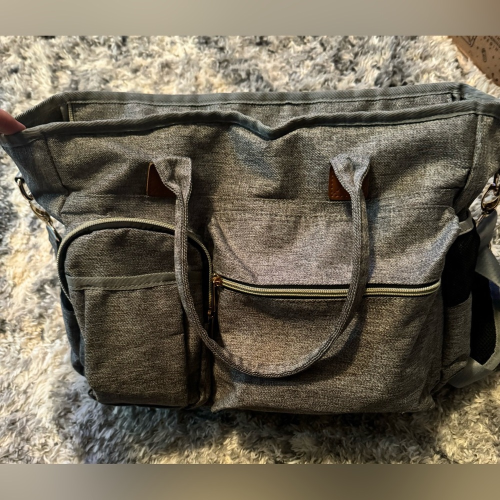 Gray Shoulder Bag with Durable Canvas and Practical Design